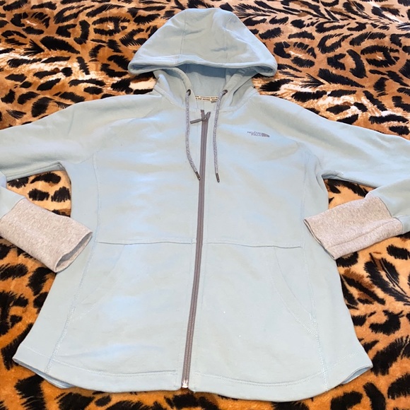 3/$30 The North Face Sweater - Picture 5 of 10